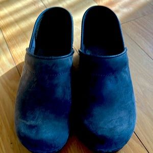 Women’s blue suede Dansko clogs